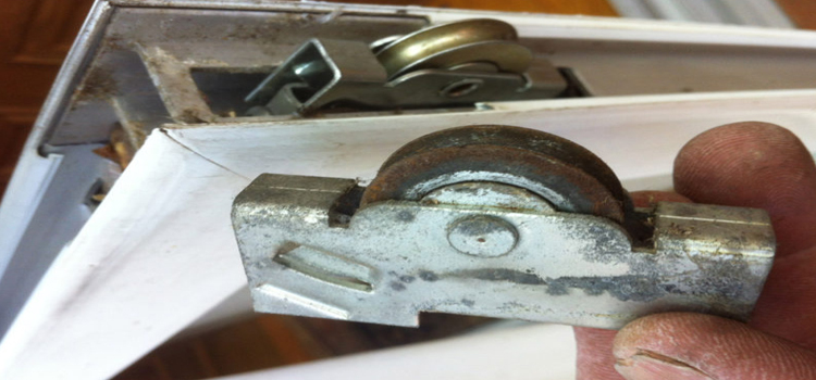 screen door roller repair in El Sobrante